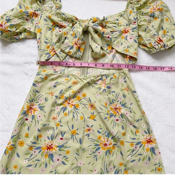 NWT Floral Bowknot Puff Sleeve Cut Out Stomach Midi Dress - Picture 3 of 11